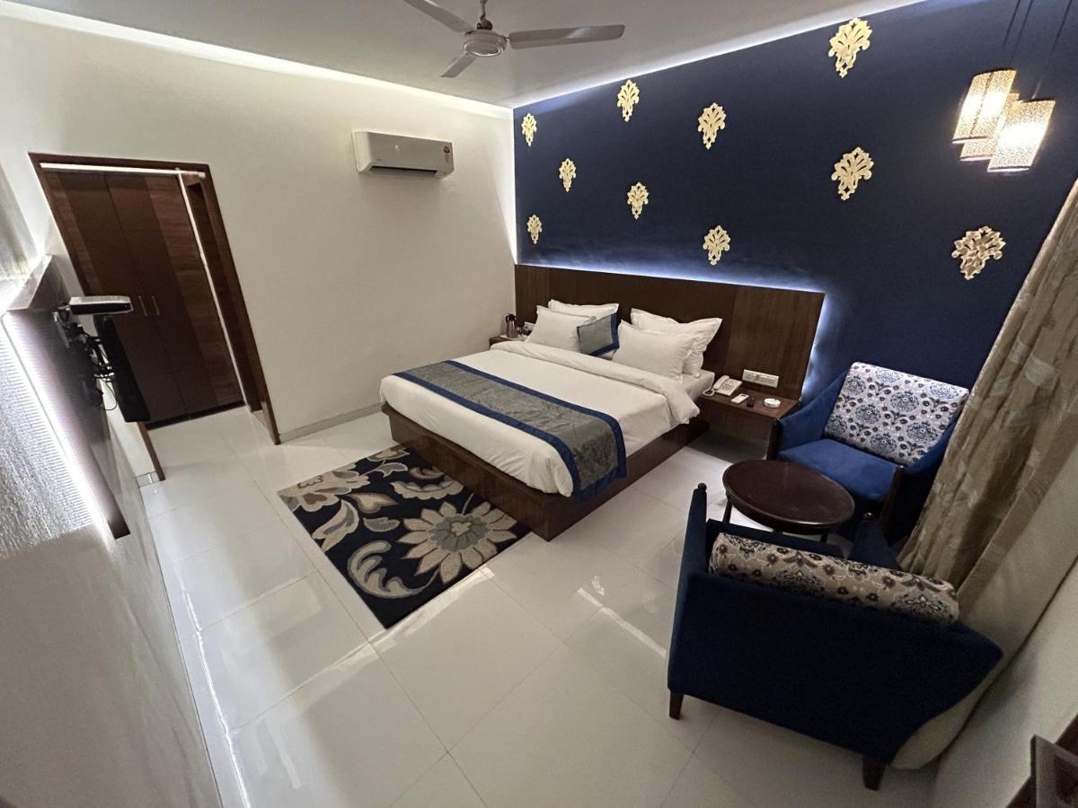 Hotel Gautam 로나발라 외부 사진